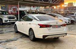 نيسان ألتيما